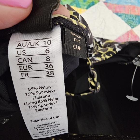 NipTuck One Piece Yellow and Black Swim Suit Women's Size 6 NWT - Picture 2 of 9